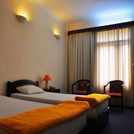 Ha Tien Hotel Екстер'єр фото
