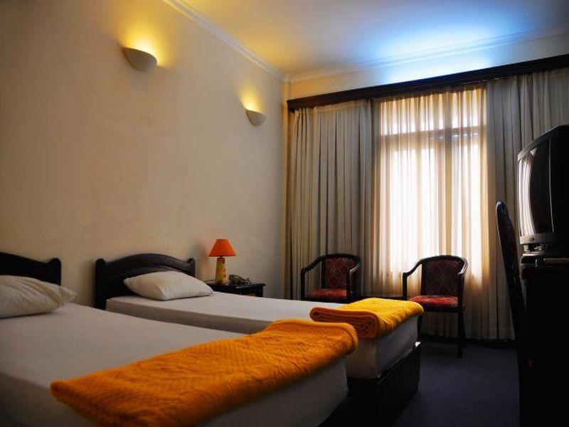 Ha Tien Hotel Екстер'єр фото
