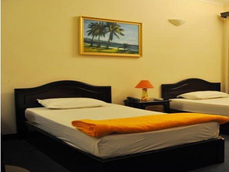 Ha Tien Hotel Екстер'єр фото